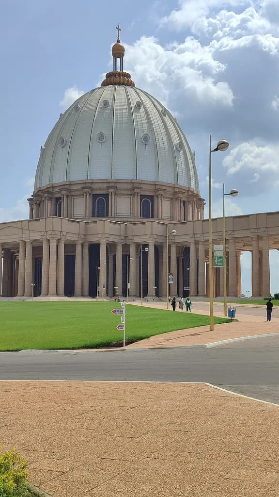 The Basilica of Our Lady of Peace of Yamoussoukro — 1/1