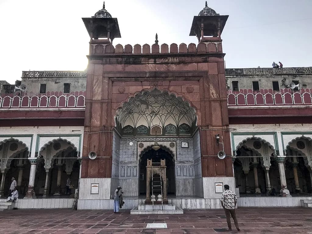 Fatehpuri Masjid — 1/1