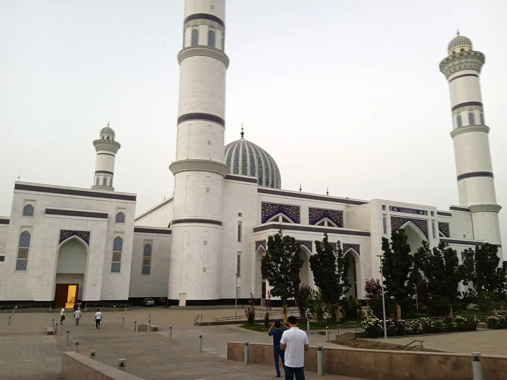 Imam Abu Hanifa Grand Mosque — 1/1
