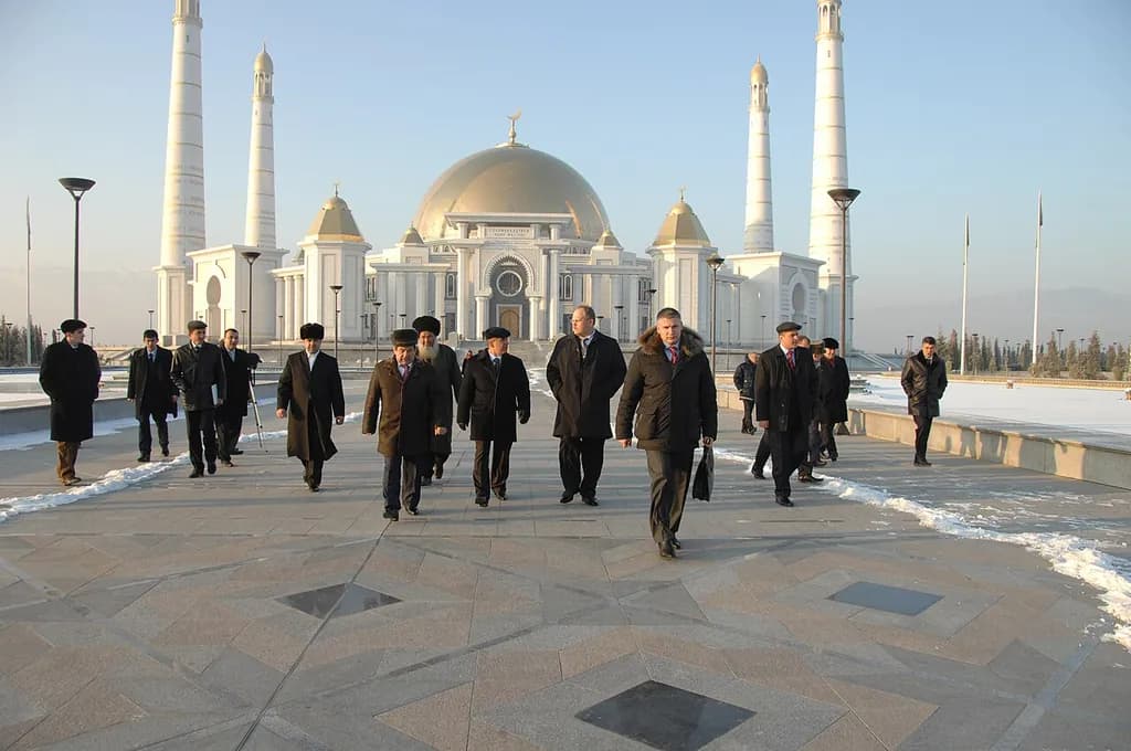 Türkmenbaşy Mosque — 1/1
