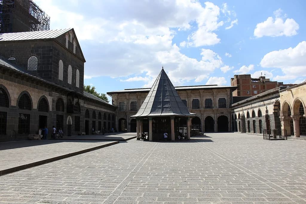 Great Mosque of Diyarbakır — 1/1