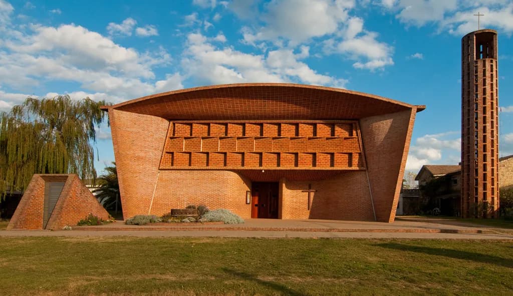 Church of Cristo Obrero y Nuestra Señora de Lourdes — 1/1